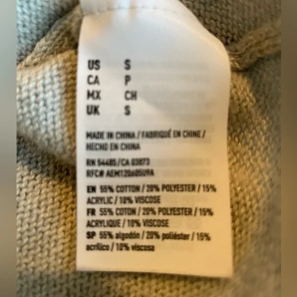 American Eagle Bell-Sleeve Cold-Shoulder Sweater Light Gray Small - Picture 7 of 7